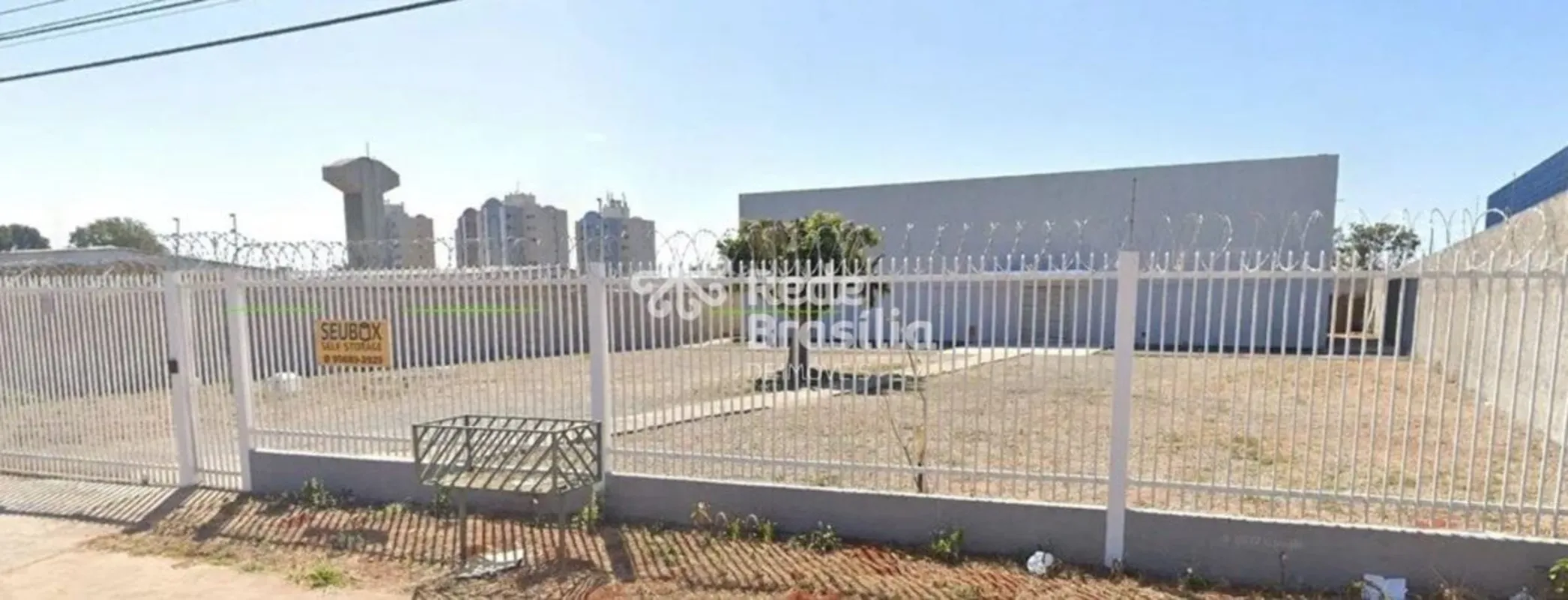 Terreno com 2 mil m²Prédio com 500m²2 pavimentos de 250m²350 metros do Pistão Su...
