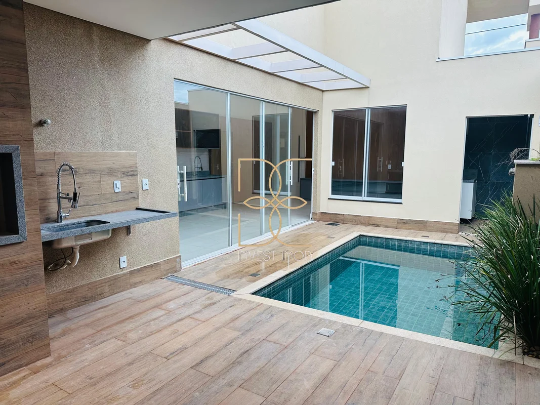 BE INVEST IMOB VENDE:VICENTE PIRES - Casa de Alto Padrão com VISTA para o Parque...