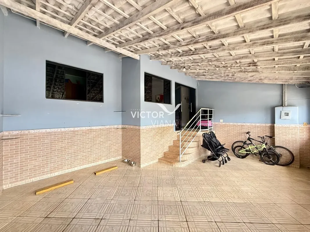 VICTOR VIANA anuncia casa para venda em parceria com THAIS SÁCasa Térrea de 3 Qu...