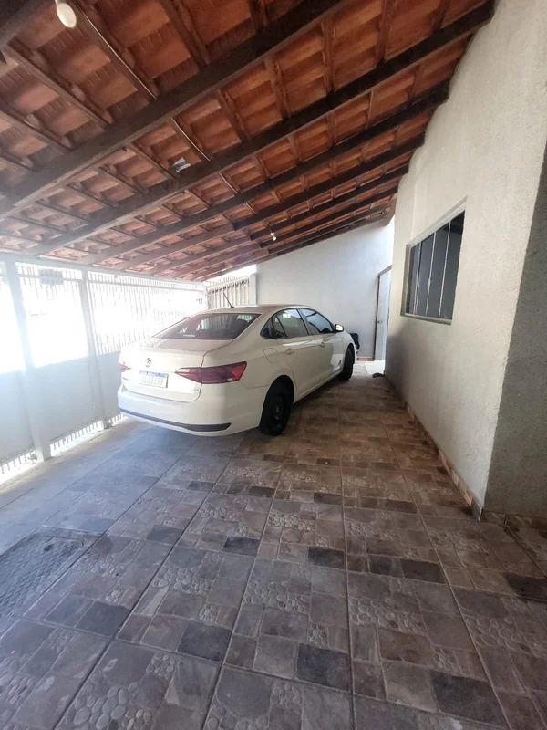  QN 9 VENDO Em Excelente Local do Riacho Fundo I, Uma Casa TÉRREA toda Na Alvená...
