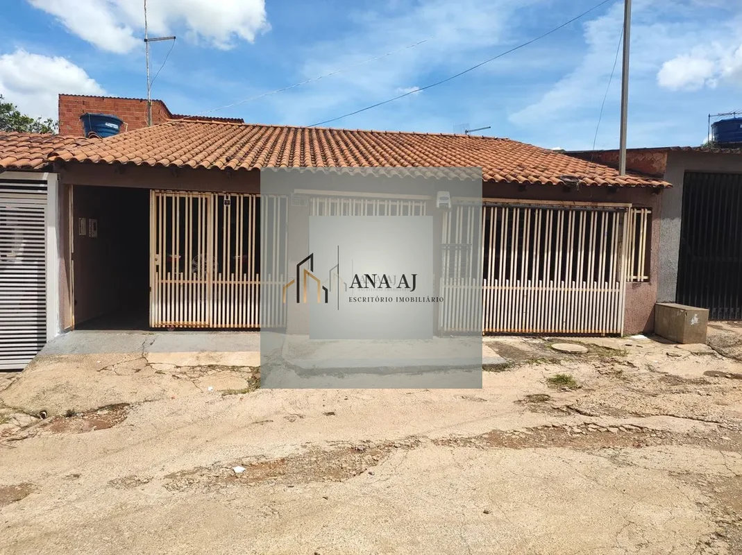 ANA IMÓVEIS ANUNCIA:OPORTUNIDADE: CASA GRANDE E ESPAÇOSA NO SETOR HABITACIONAL S...