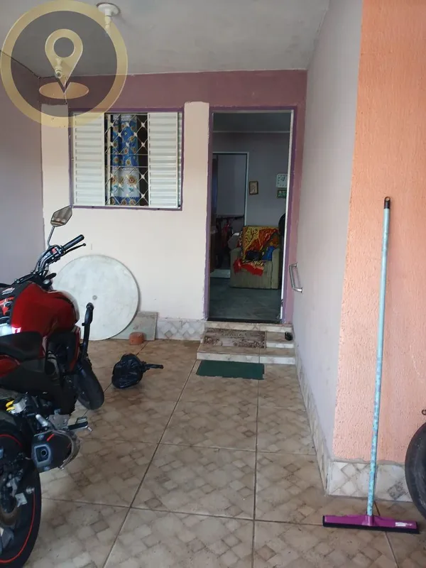 Quadra 306 conjunto 01 casa 06- São Sesbastião/ Brasília-DFCasa térrea com: 3 qu...