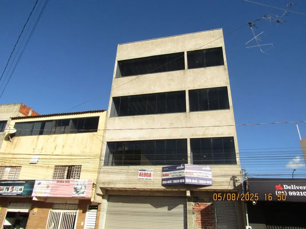 Prédio Comercial, lote vazado, Localizado na Avenida Principal do Itapoá.Loja co...