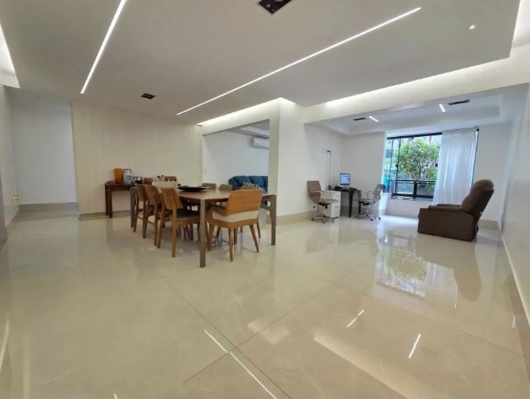 ?????? ?? Apartamento de 1º andar ?? Metragem: com 160m2, ?? 3 suítes plenas,?? ...