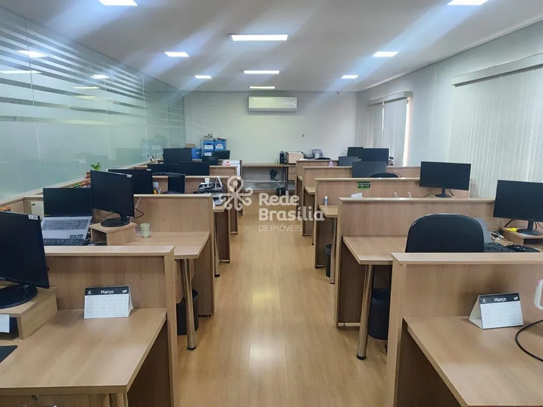 SIBS QD 2 - Núcleo BandeiranteEste excelente prédio comercial nascente é ideal p...