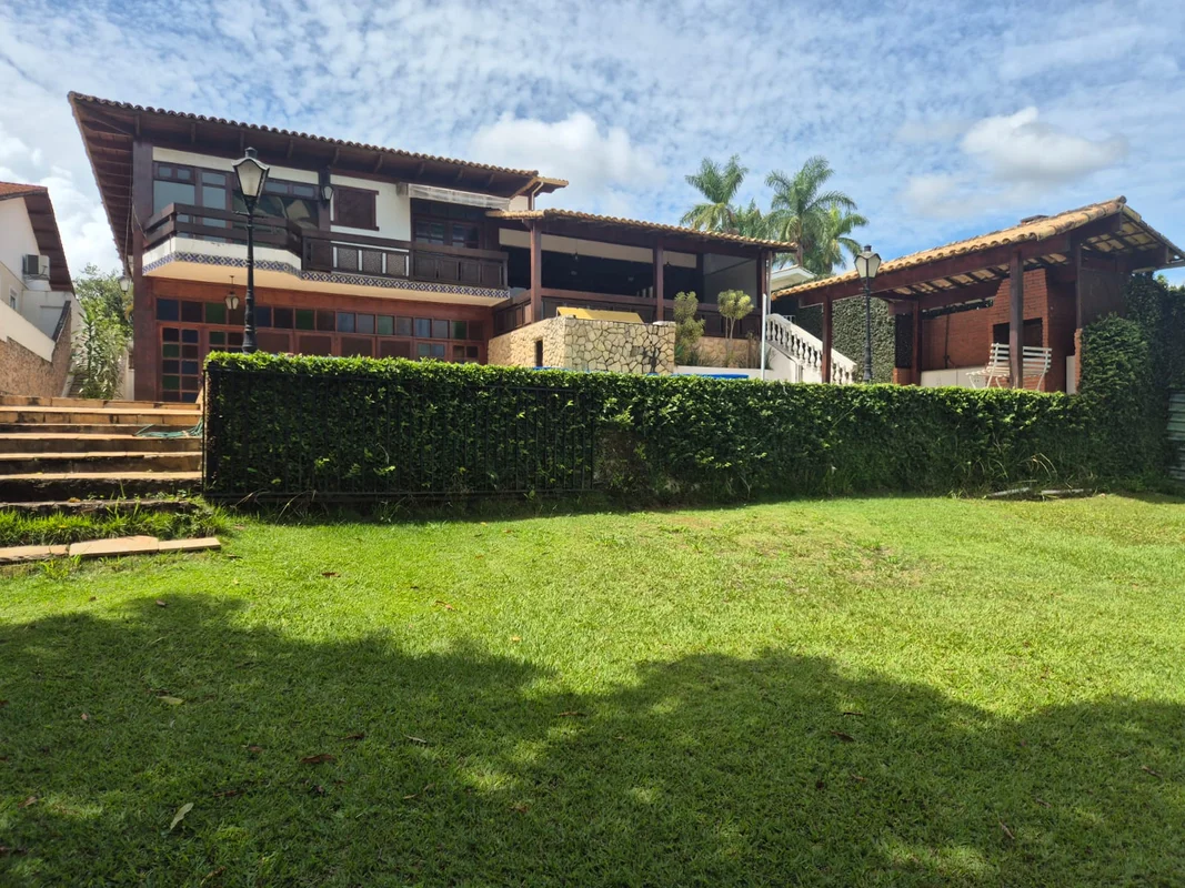 F&M Imobiliária vende com exclusividadeResidência única no Lago Sul – SHIS QI 17...