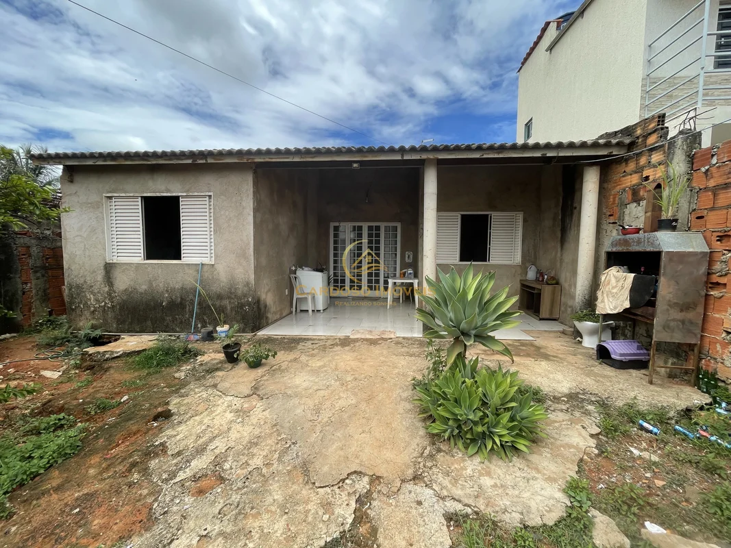 VENDE-SE CASA – SANTA MARIA (PORTO RICO)Casa em fase de acabamento.• 2 quartos• ...