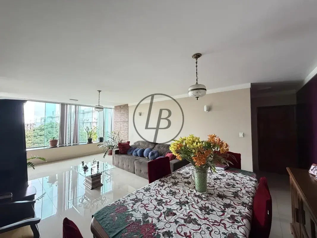 OPORTUNIDADE NA ASA NORTE – APARTAMENTO NASCENTE COM VISTA LIVRE | 132 m²Se você...