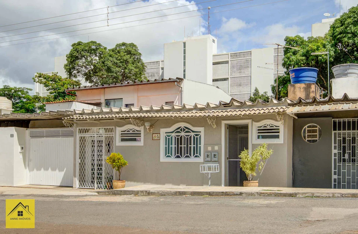 Vendo Reformada Casa vazada 156m2 Sala ampla três ambiente Cozinha com armários ...