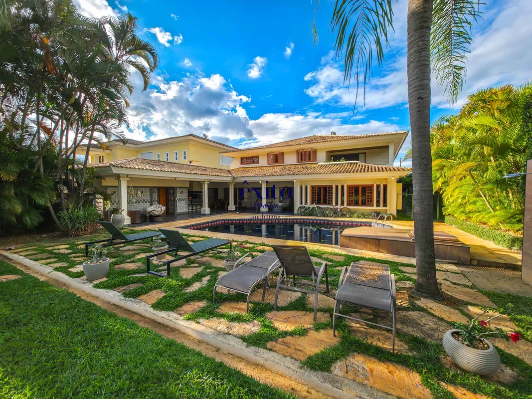 Lago Sul, SHIS QI 9. Excepcional casa à venda com EXCLUSIVIDADE!Êxito Premium ve...