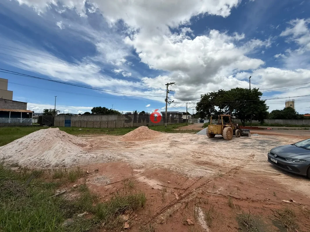 Lote vazado de 200m² na QR 431, à venda por R$ 299.000 - Não Aceita Financiament...