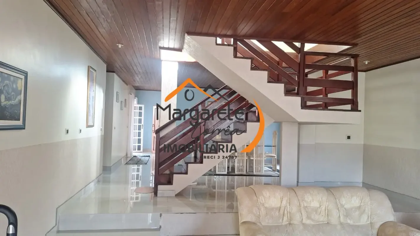 Imobiliária Margarete Corrêa vende casa no Condomínio Vivendas Alvorada II.*Não ...