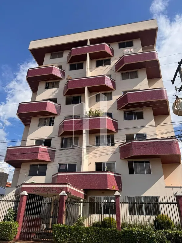 Cobertura Duplex Espaçosa e ConfortávelNo primeiro pavimento, o imóvel conta com...