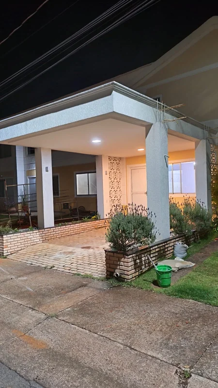 Vendo Casa com 2 quartos na quadra 9 do Jardins Manguriral, reformada, perpendic...