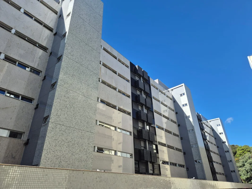 Descubra um apartamento de 157 m² na SQS 104, ASA SUL, Brasília, DF, em uma loca...