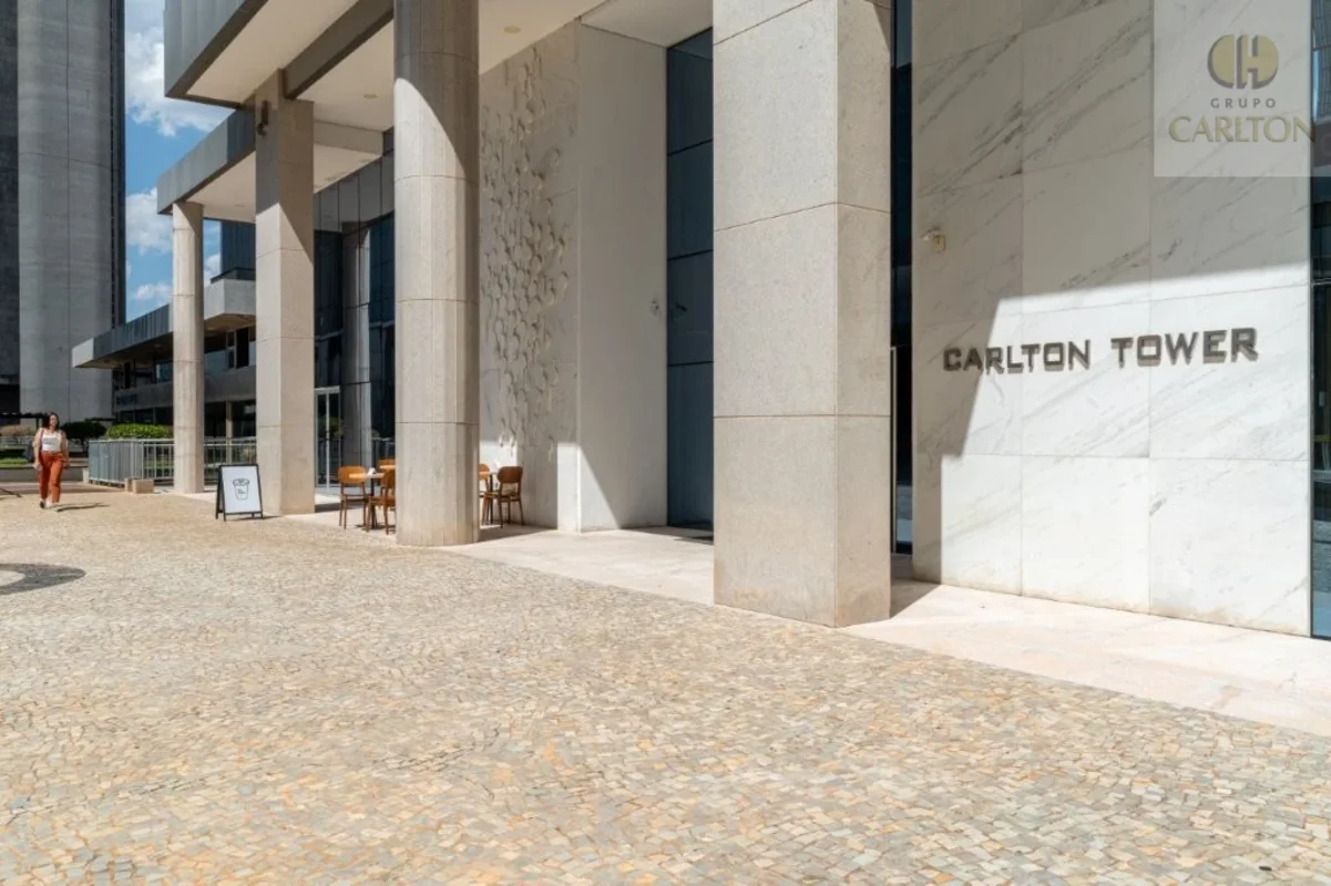 Apresentamos uma ampla loja térrea com 140 m² de área útil, ideal para receber d...