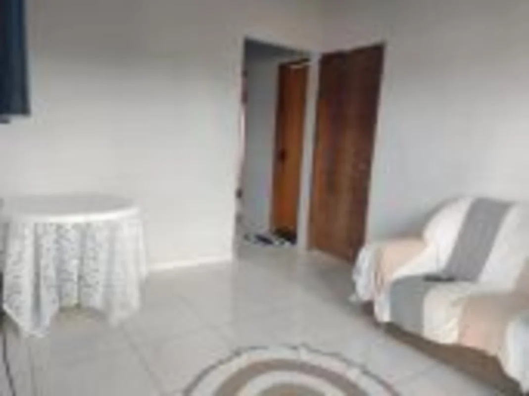 Busque uma residência espaçosa e confortável no coração de Santa Maria, DF. Loca...