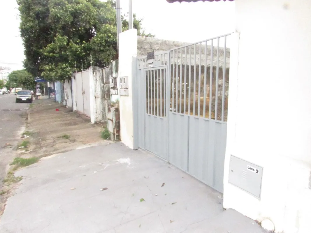 Casa na Avenida Perimetral- Centro Oeste, com 01 sala, 01 copa/ cozinha, 01 banh...