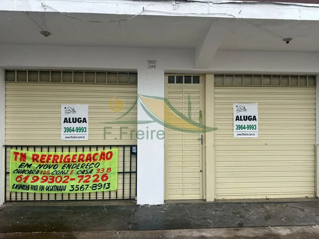 ALUGO - LOJA c/aproximadamente 50m2; Balcão grande, caixa, piso todo porcelanato...