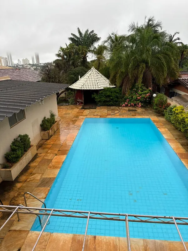 Casa Exclusiva no Setor Sul – GoiâniaUm imóvel único, com amplo espaço, conforto...