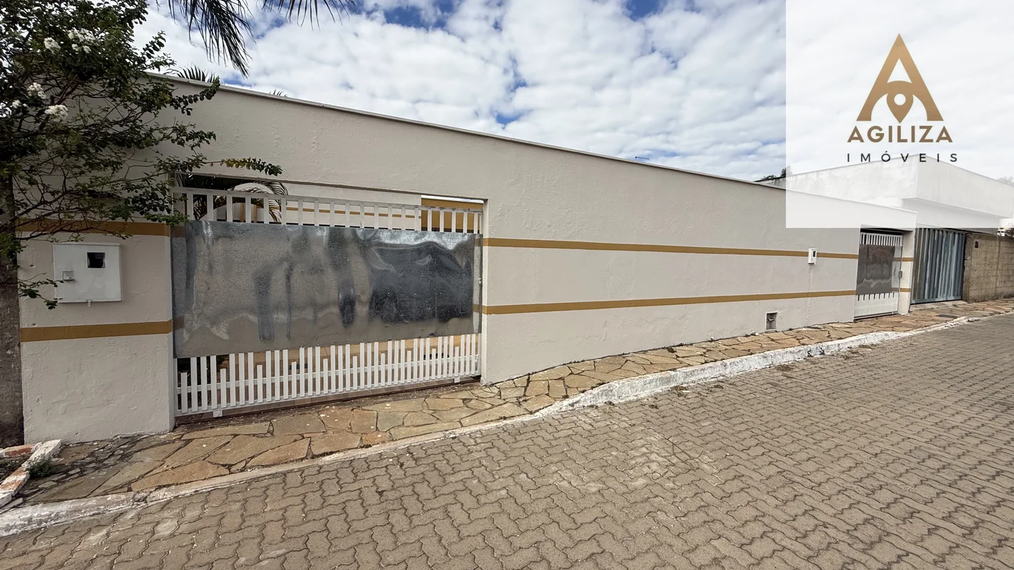 Oportunidade imperdível!Excelente imóvel em lote de 470 m², ideal para quem busc...