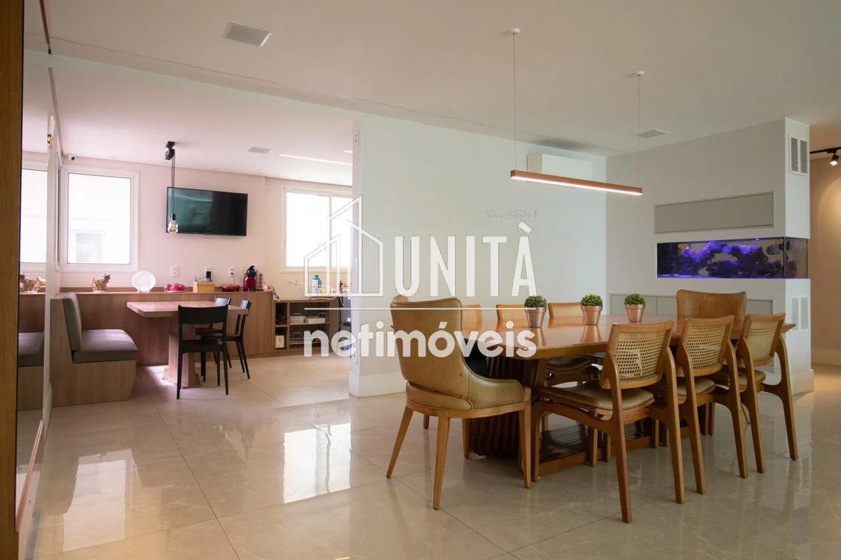 Unità Netimóveis apresenta este belo e espaçoso apartamento no Península Resort ...