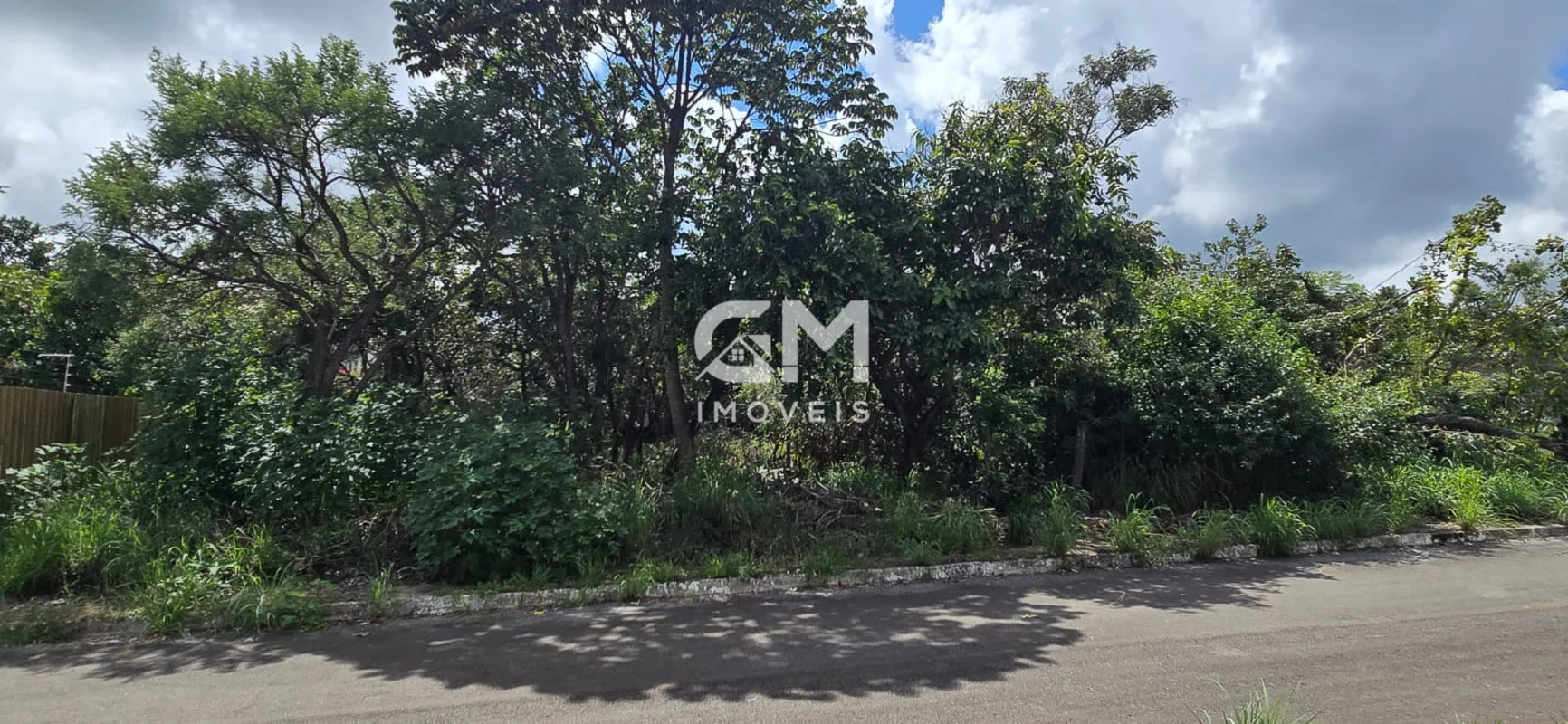 GM Imóveis vende lote no Condomínio Chapéu de Pedra, Setor Habitacional Tororó -...