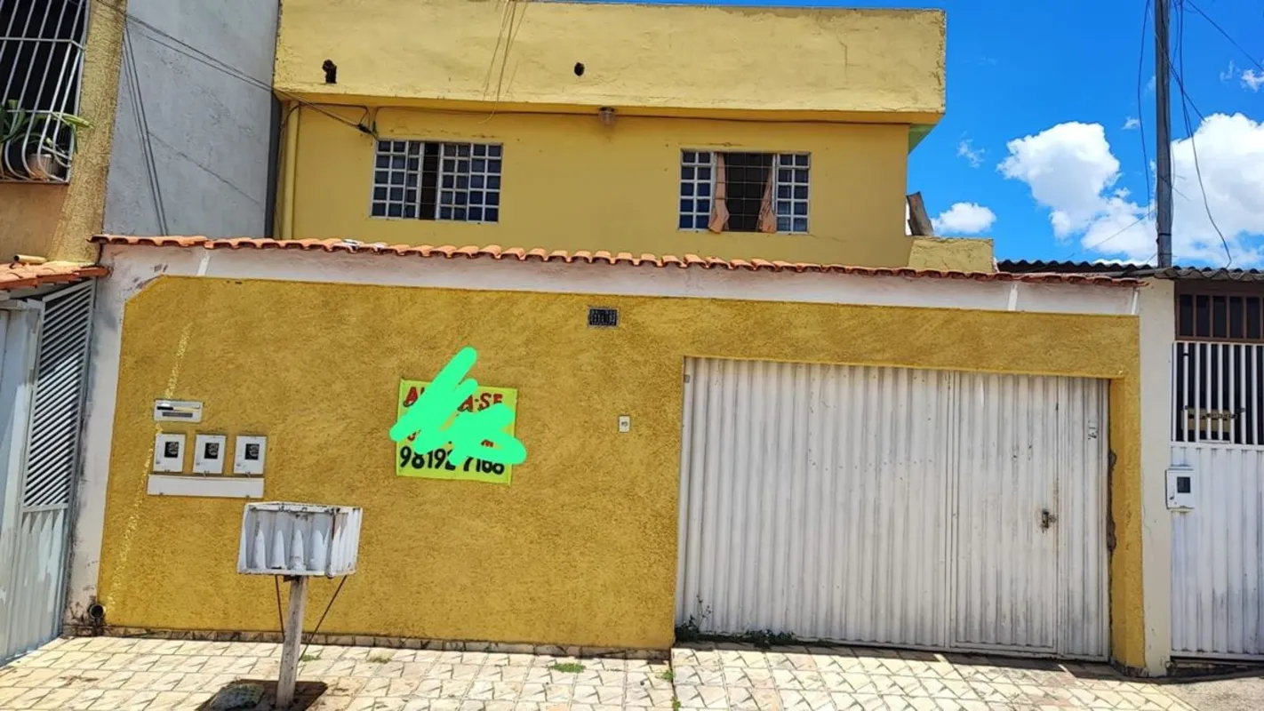 VENDO CASA DE DOIS ANDARES SENDO EM BAIXO 02 QUARTOS, COZINHA, BANHEIRO E ÁREA D...