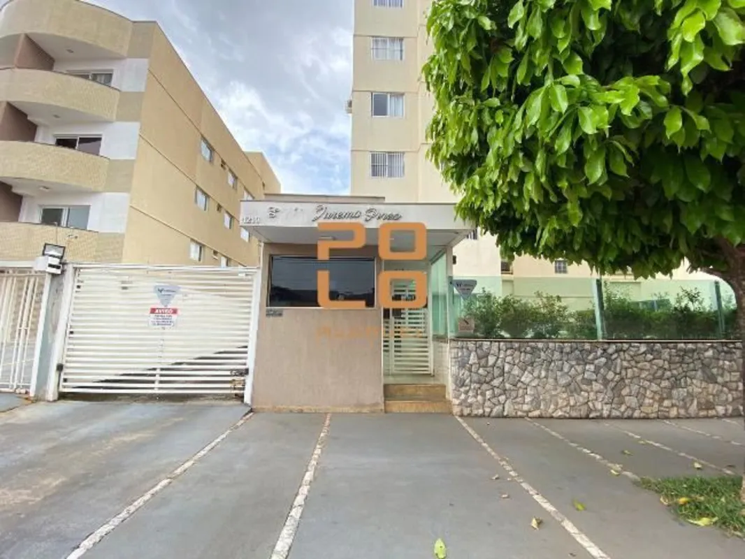 Apartamento 2 quartos com armários, dois banheiros sociais, sala ampla com dois ...