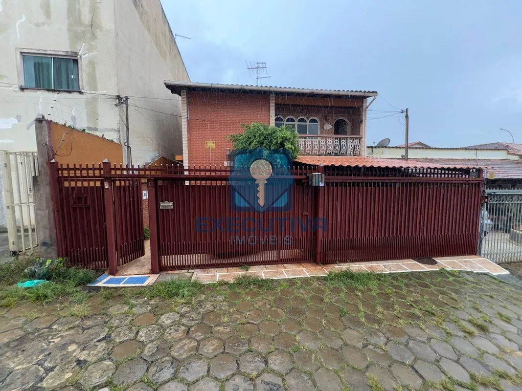EXECUTIVA IMÓVEIS ALUGACASA SOBRADO DE FUNDO NA QI 01 GUARA IDescrição do Imóvel...