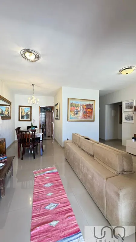 UNQ VendeCasa com 3 quartos e laje.São 2 suítes, 4 banheiros, sala ampla e cozin...