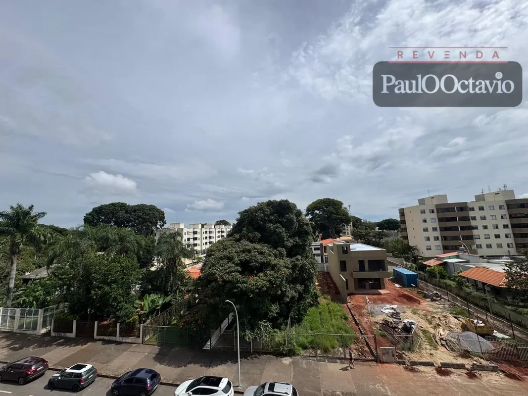 Apartamento à venda na Asa Norte, com excelente localização. O imóvel possui 1 q...