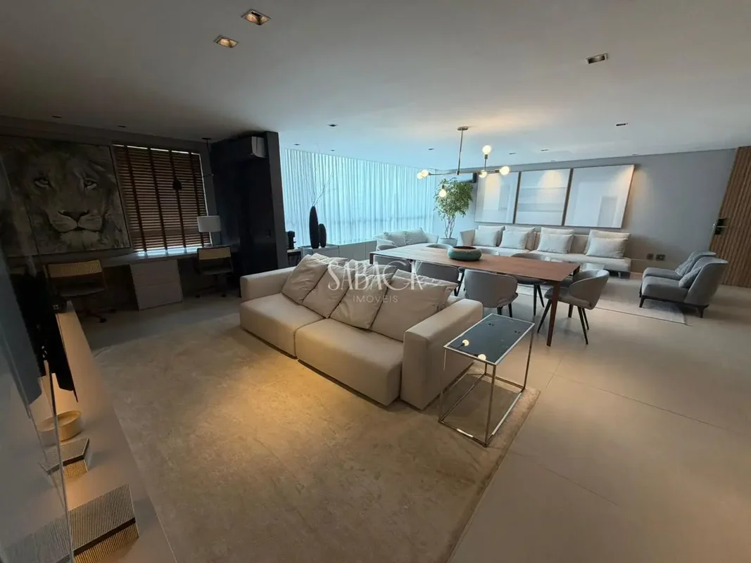 Alguns apartamentos entregam quatro paredes. Este entrega um estilo de vida.No R...