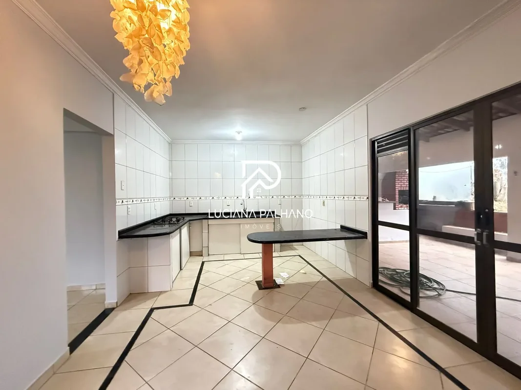 Oportunidade de casa Escriturada aceita financiamento e FGTS - Casa térrea com 3...