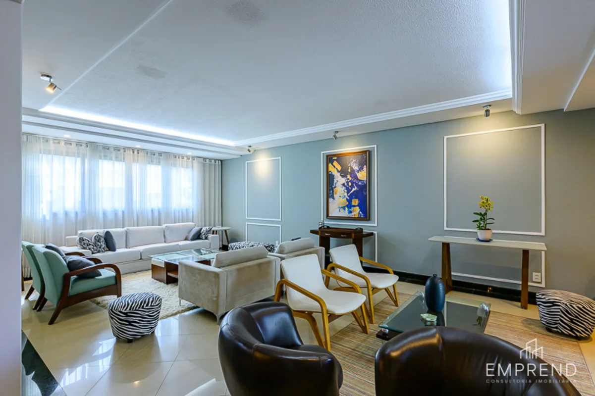 Casa de alto padrão com 750 m² construídos em terreno de 4.800 m² – Com Habite-s...