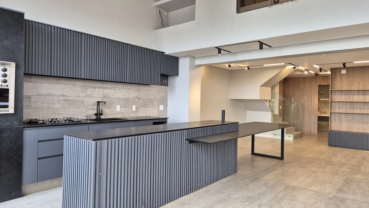 Aproveite uma oportunidade única na Rua 13, NORTE, AGUAS CLARAS, DF: Um duplex d...