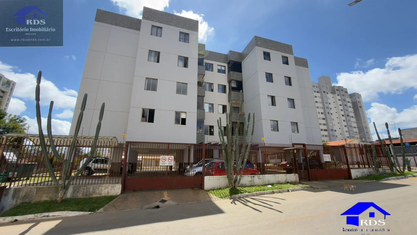 O Residencial Vida Nova fica na QR 614 conjunto 04 uma quadra a baixo do Hospita...