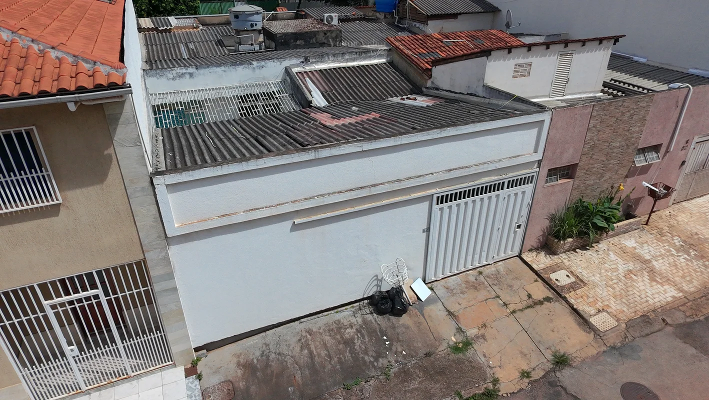 Casa Térrea SHCGN 705 – Asa Norte Casa térrea ampla, com excelente potencial par...