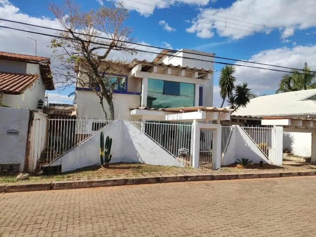 Excelente Casa no Condominio RK- Terreno de aproximadamente 500m2;- Sem informaç...