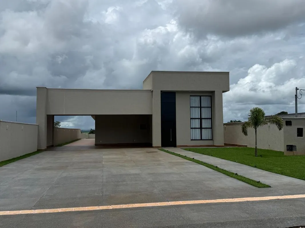 Belíssima casa 4 quartos sendo 2 suítes plenas e 2 americanas. Terreno 1.190 mts...