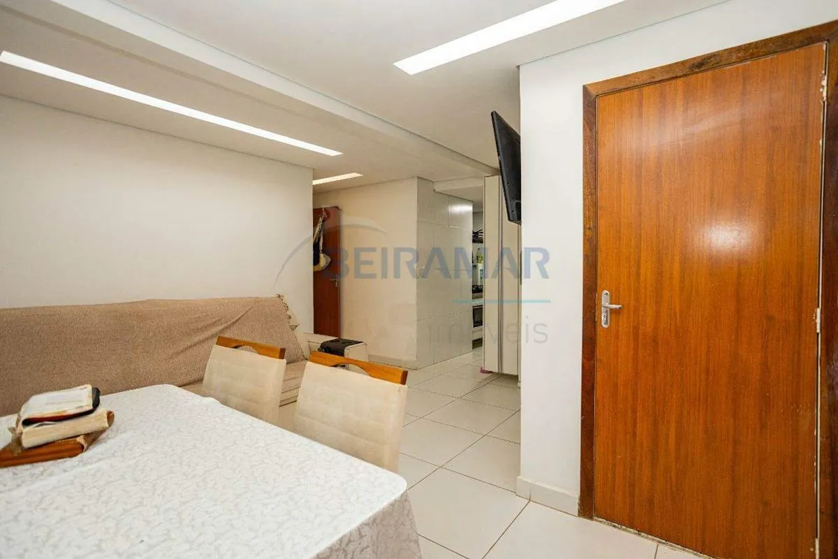 Apartamento lindo, bem iluminados e ótima ventilação natural. Ideal para quem bu...