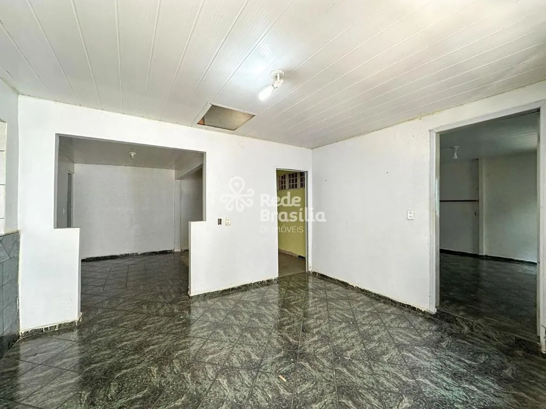 TH34776 - Qnl 15 Taguatinga, Casa Fundos - 02 quartos, 60m². Agende sua visita! ...