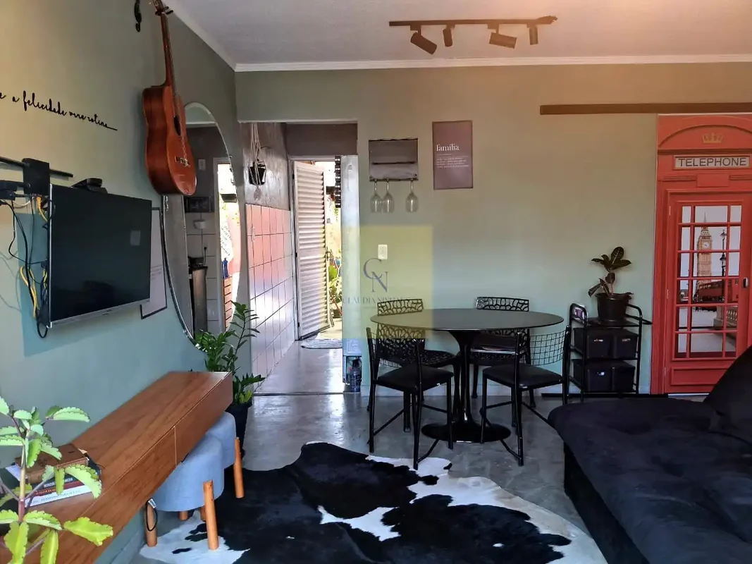 Descubra um sobrado acolhedor e bem localizado na QC 13 Rua D, Jardins Mangueira...