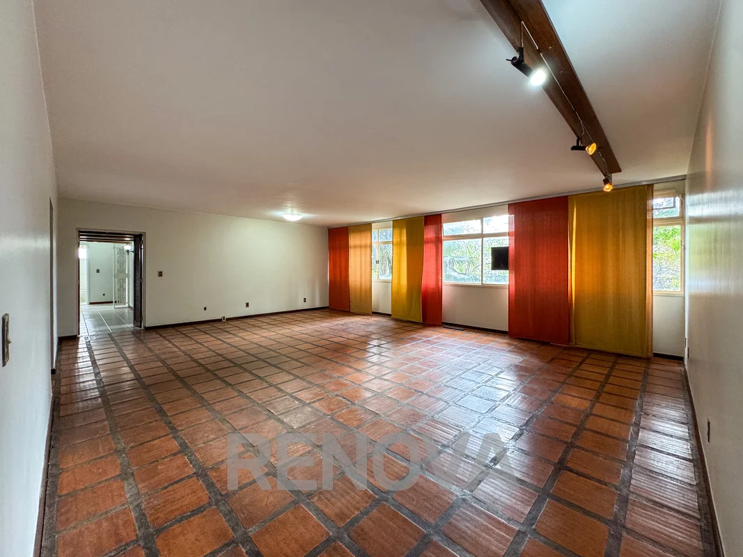Descubra este apartamento de canto na SQS 309, Asa Sul, Brasília – DF, uma oport...