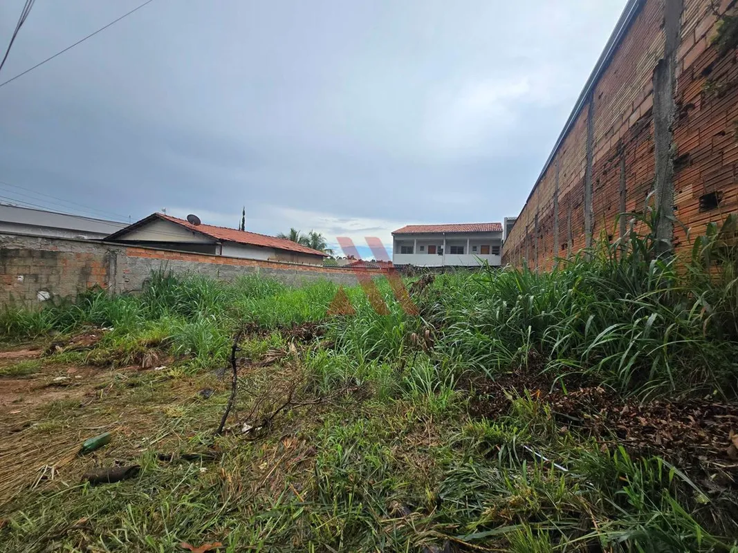 COD: 1258LOTE - SETOR FAIÇALVILLE - 360m²- Murado nas duas laterais e no fundo- ...