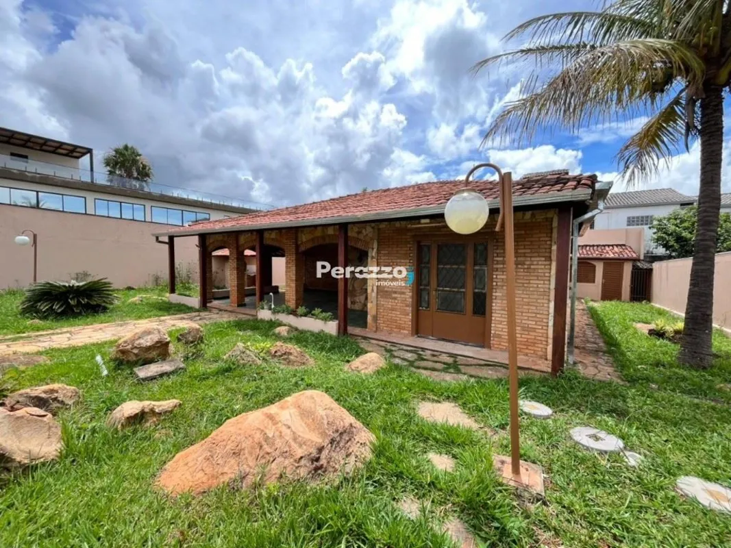 Ótima Casa no Condomínio Residencial Mônaco Jardim Botânico Por R$ 4.900,00 COND...