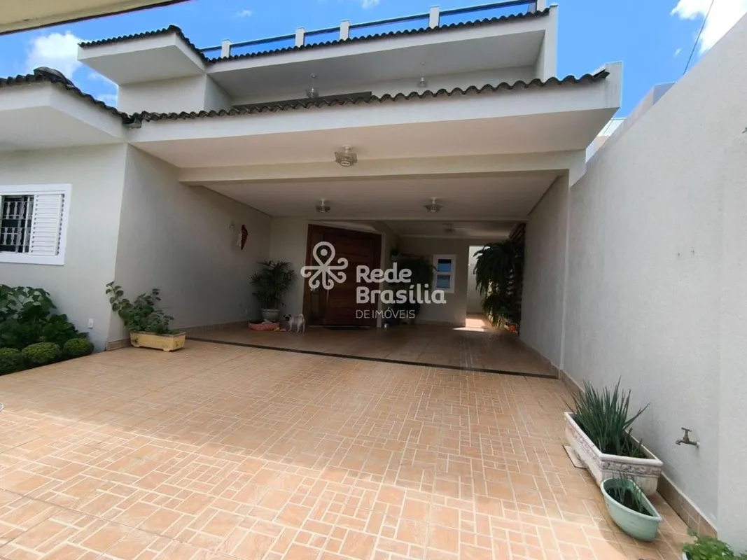 Excelente Oportunidade! Casa Ampla, Moderna e Completa para Você e Sua Família!A...