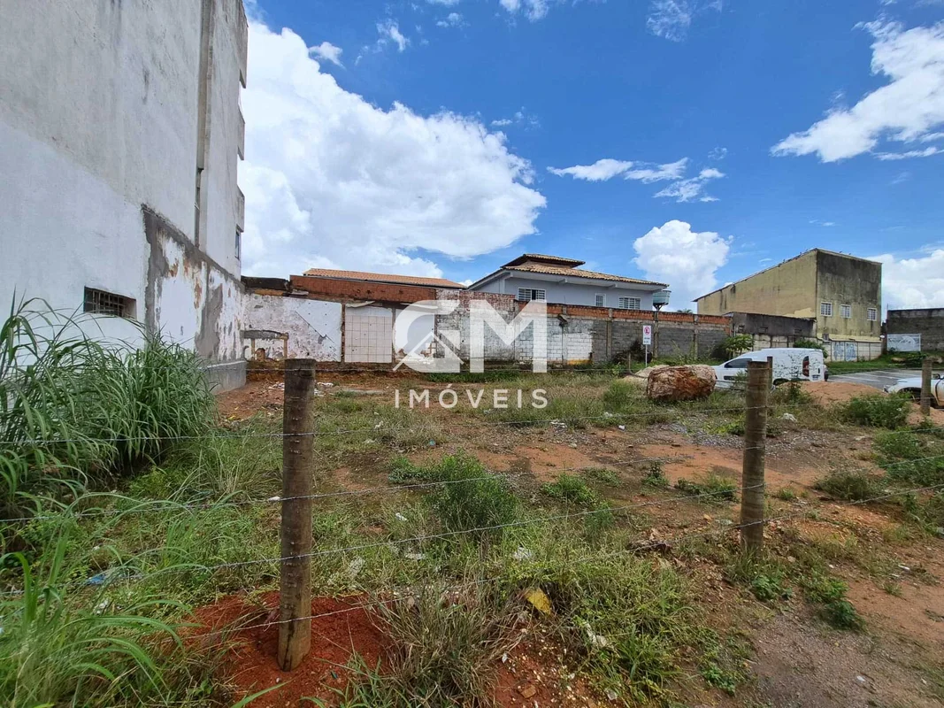 GM IMÓVEIS, VENDE EXCELENTE LOTE NO CONDOMÍNIO JARDIM EUROPA II Excelente lote c...