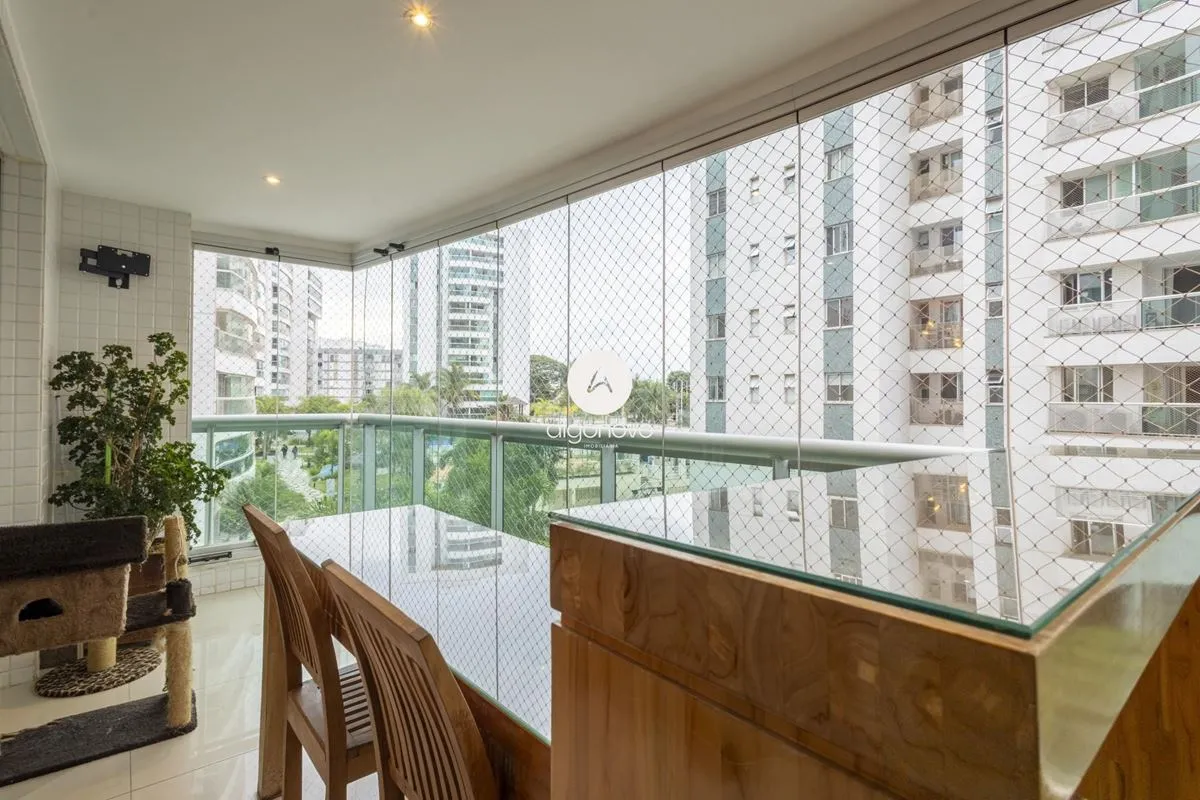 Apartamento de alto padrão no melhor condomínio do Guará II - SQACom 169m² muito...