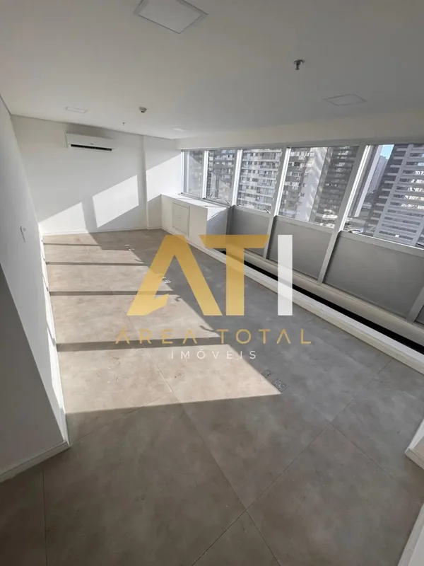 OPORTUNIDADE IMPERDÍVEL NO DF PLAZA SHOPPING!Sala 36 m²Perfeita para montar o es...